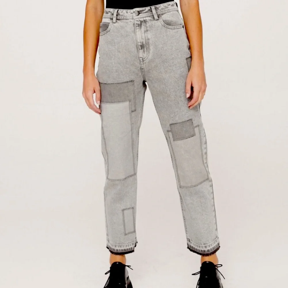 🌸2 for $30🌸NWT MOM JEANS - Picture 2 of 6